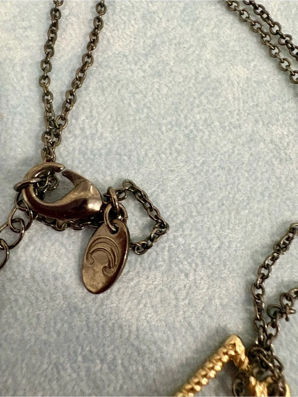 Two-Tone Geometric Pendant Necklace - Gold & Black
